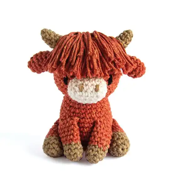 Lågt pris | Hooked DIY-kit Cow Aidan, virka en söt amigurumi ko, längd 18 cm